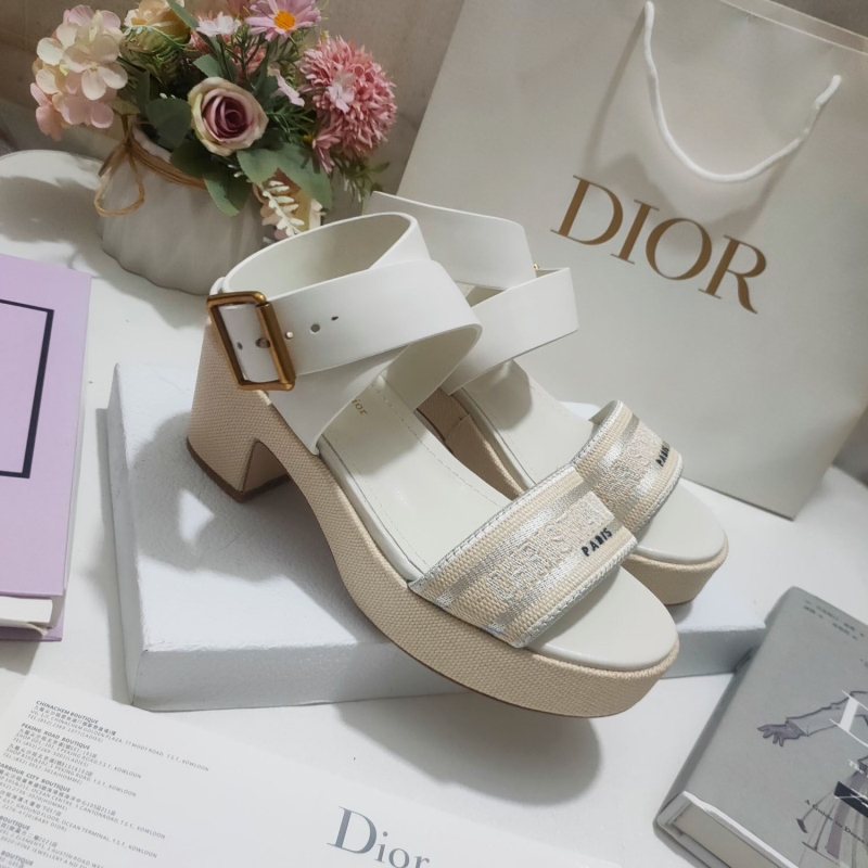 ch**an D*or sandals